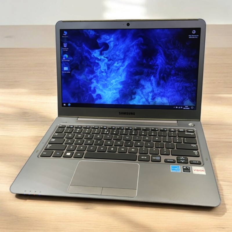 Samsung NP535U3C AMD A6-4455M 4GB 500GB HDD W10