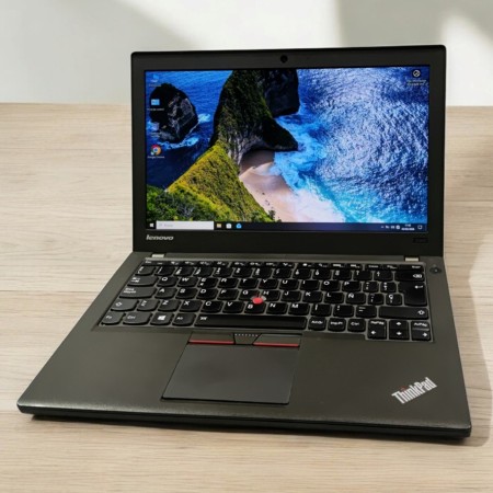 Lenovo ThinkPad X250 12 5  i5-5300U 4GB SSD 480GB