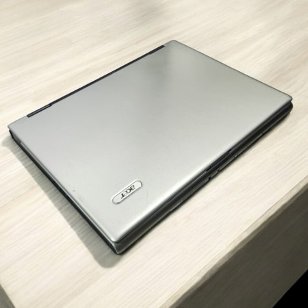 Ordenador portátil Acer Aspire 3610 15,4" Celeron M 380 2GB 80GB HDD WinXP Pro